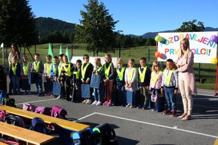 SPREJEM PRVOŠOLČKOV BEGUNJE 16 FOTO LJUBO VUKELIČ